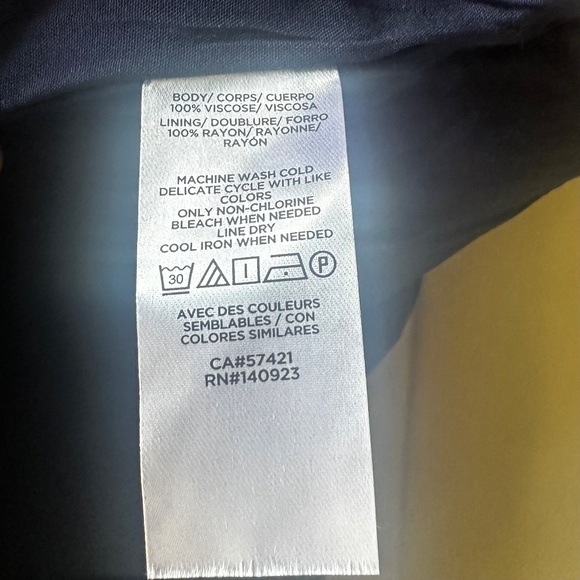 Women's Loft short sleeve multicolored flower print Top. Size XSP.. - Picture 12 of 13